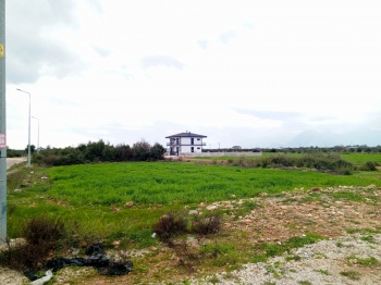 Döşemealtı Yeşilbayır’da 861 m² Köşe Konumlu, Çift Cepheli Villa İmarlı Arsa