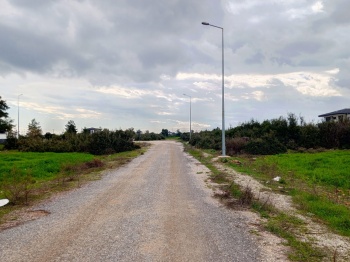 Döşemealtı Yeşilbayır’da 861 m² Köşe Konumlu, Çift Cepheli Villa İmarlı Arsa