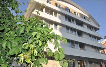KİRALIK: KONYAALTI HURMA'DA YÜZME HAVUZLU LÜKS SİTE İÇİ 1+1