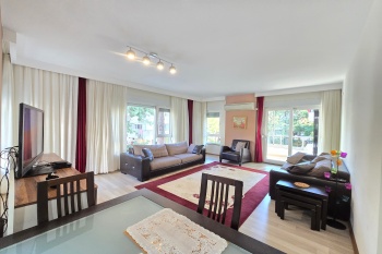 KONYAALTI ALTINKUMDA ASANSARLÜ DENİZE 250 METRE EŞYALI LÜX DAİRE