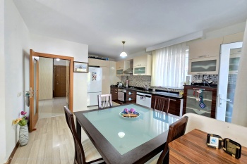 KONYAALTI ALTINKUMDA ASANSARLÜ DENİZE 250 METRE EŞYALI LÜX DAİRE