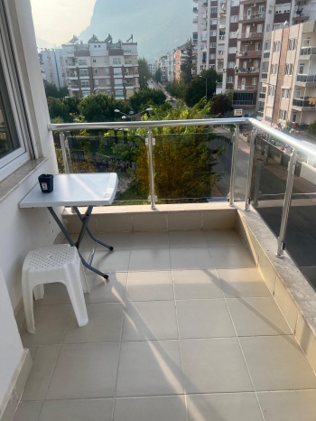 ÖNÜ AÇIK PARK MANZARALI.ARA KATTA.ÇİFT BALKON.3 CEPHELİ
