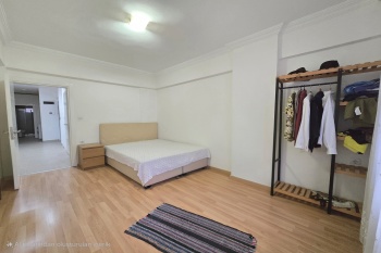 YILDIZ MAH.'DE ANA CADDE ÜZERİ ASANSÖRLÜ ARAKAT GENİŞ 3+1